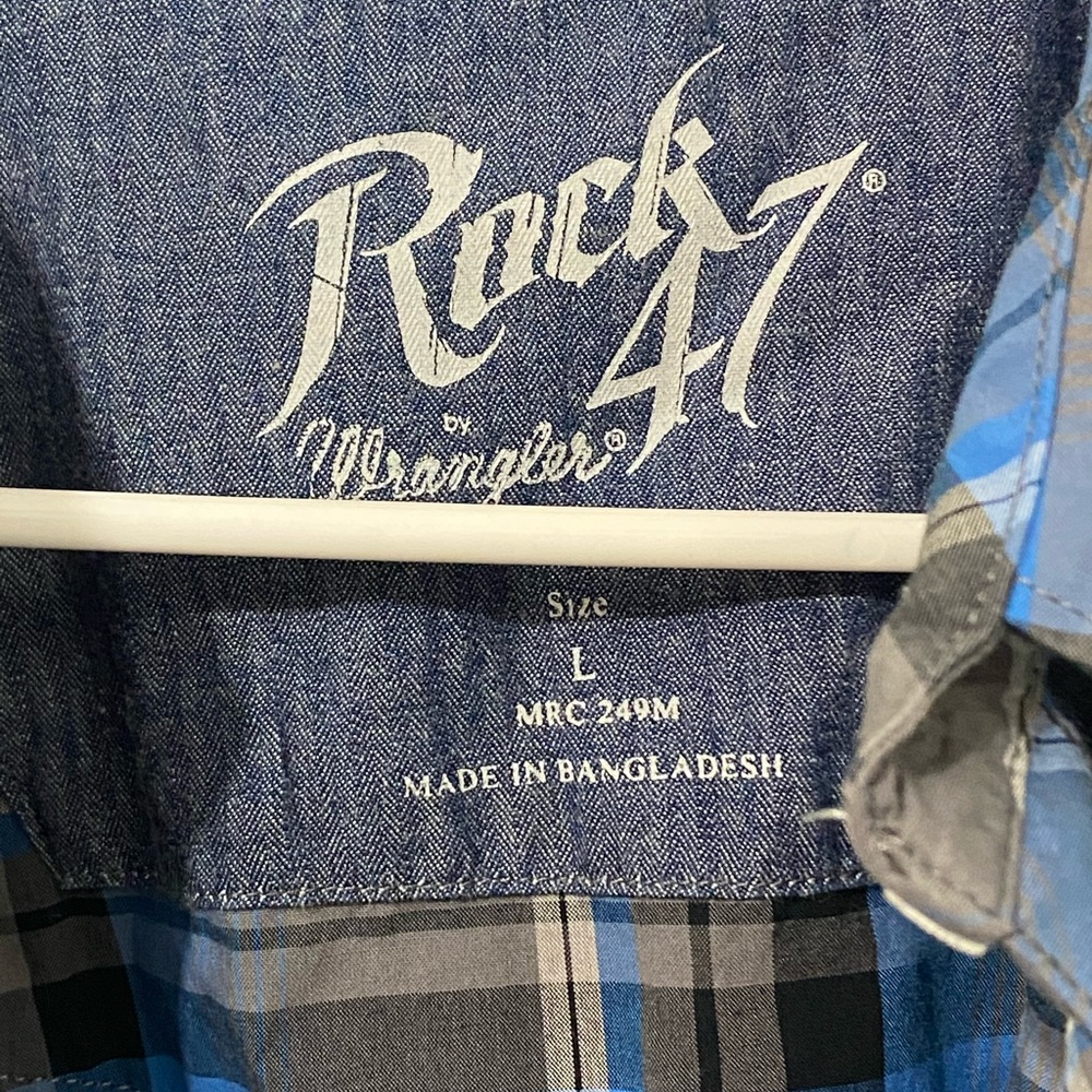 Men’s button down - Picture 2 of 2